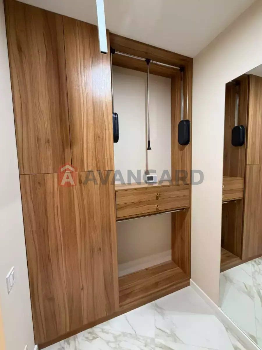 3 ��. ��������, 106/-/- ��. �., 10/18 ������ ���� 30