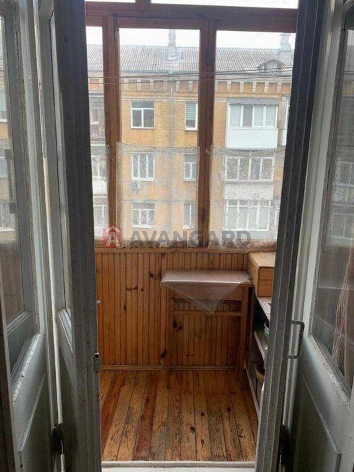 1 ��. ��������, 36/-/9 ��. �., 4/5 ������ ���� 11