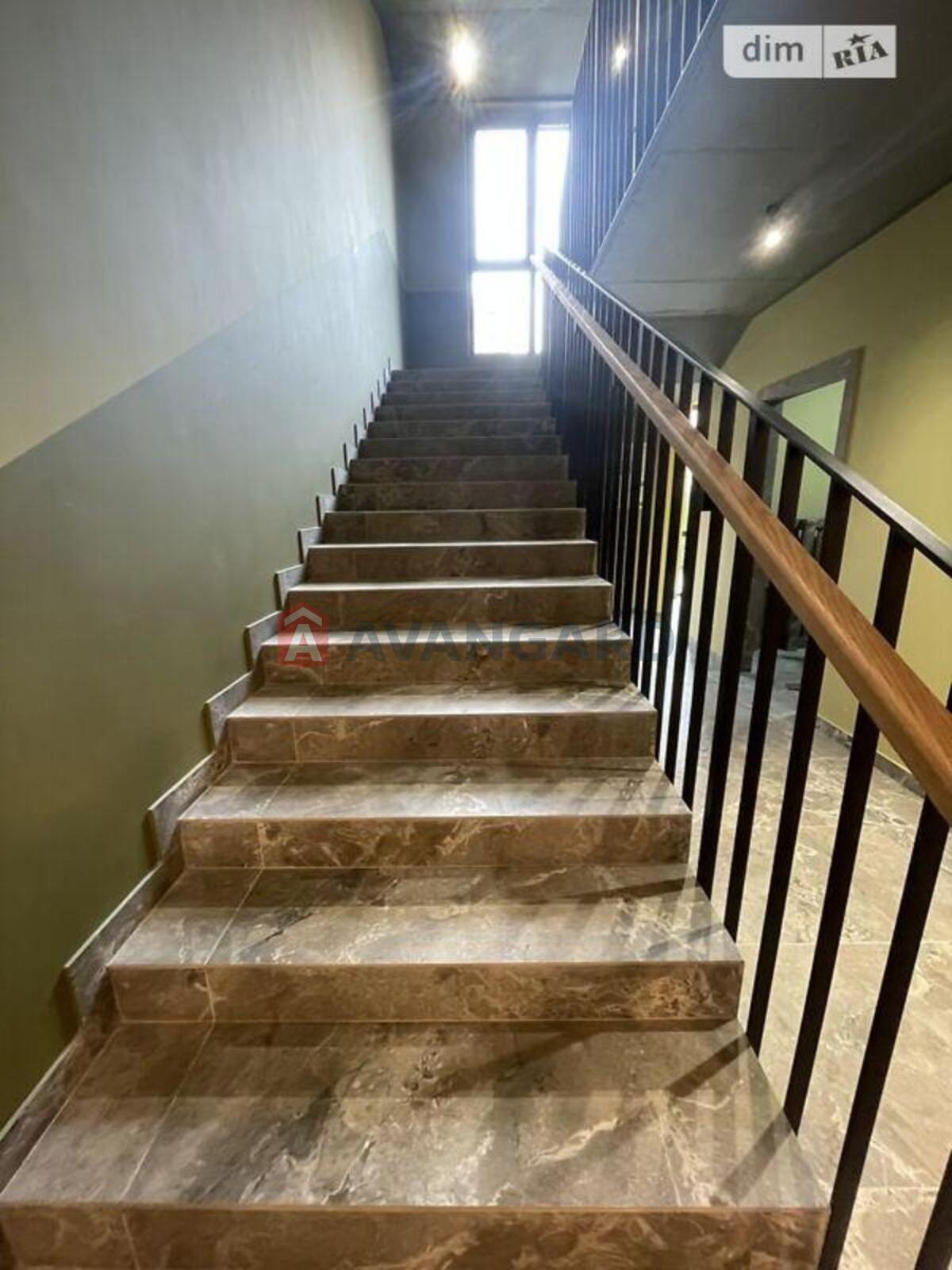 2 ��. ��������, -/-/- ��. �., 5/5 ������ ���� 2