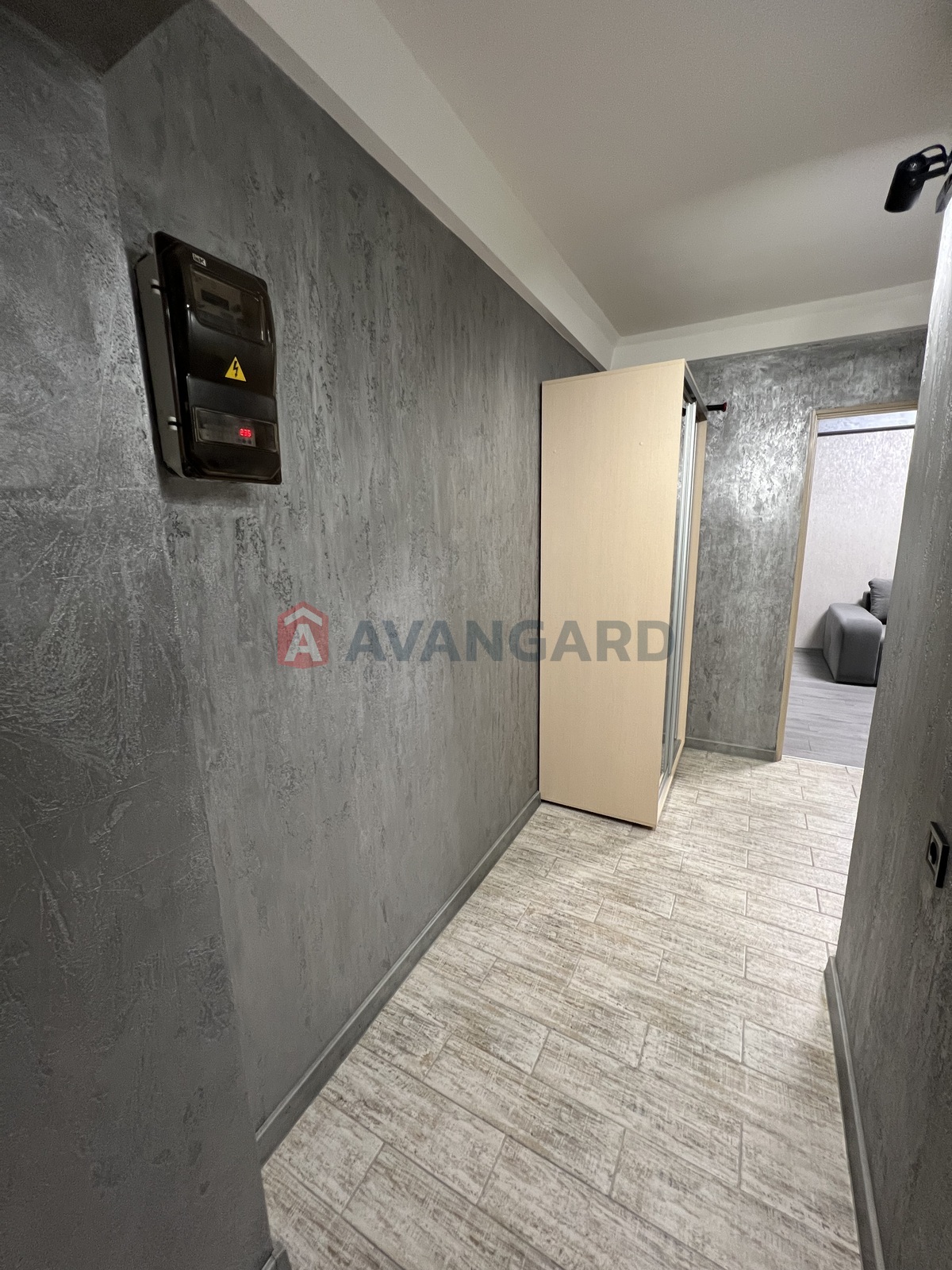 1 ����. ��������, 31,47/14,94/6,4 ��. �., 3/5 ���� ���� 29