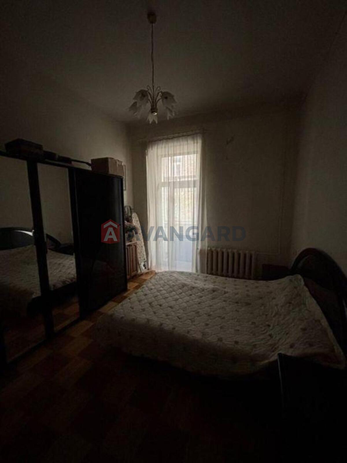 4 ��. ��������, 107/-/14 ��. �., 2/4 ������ ���� 5