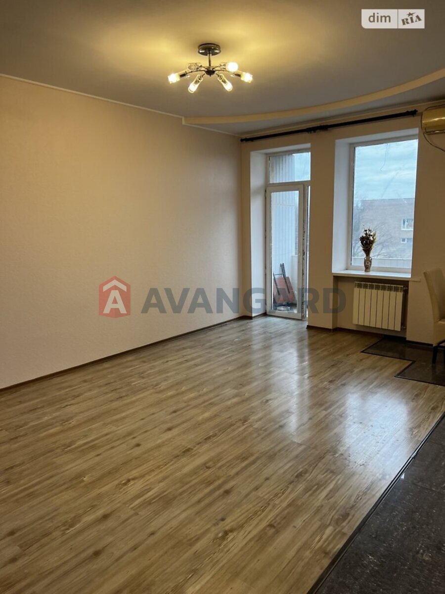 1 . , 39/35/35 . ., 4/4   11