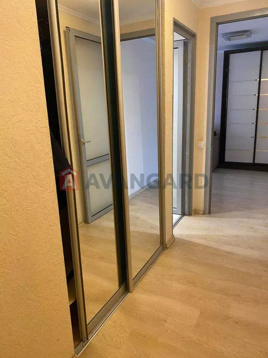 1 ����. ��������, 32/-/5 ��. �., 4/5 ���� ���� 3