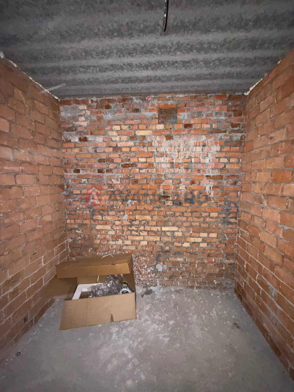 1 ��. ��������, 40/13/18 ��. �., 2/10 ������ ���� 5