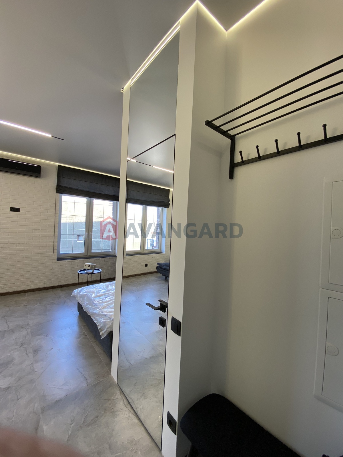 1 ����. ��������, 29.6/26.2/3.4 ��. �., 7/8 ���� ���� 22