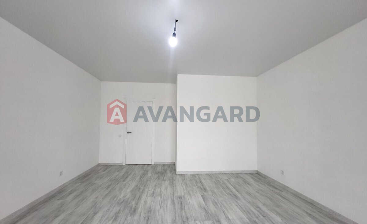 2 ��. ��������, 84/41/14 ��. �., 5/8 ������ ���� 8