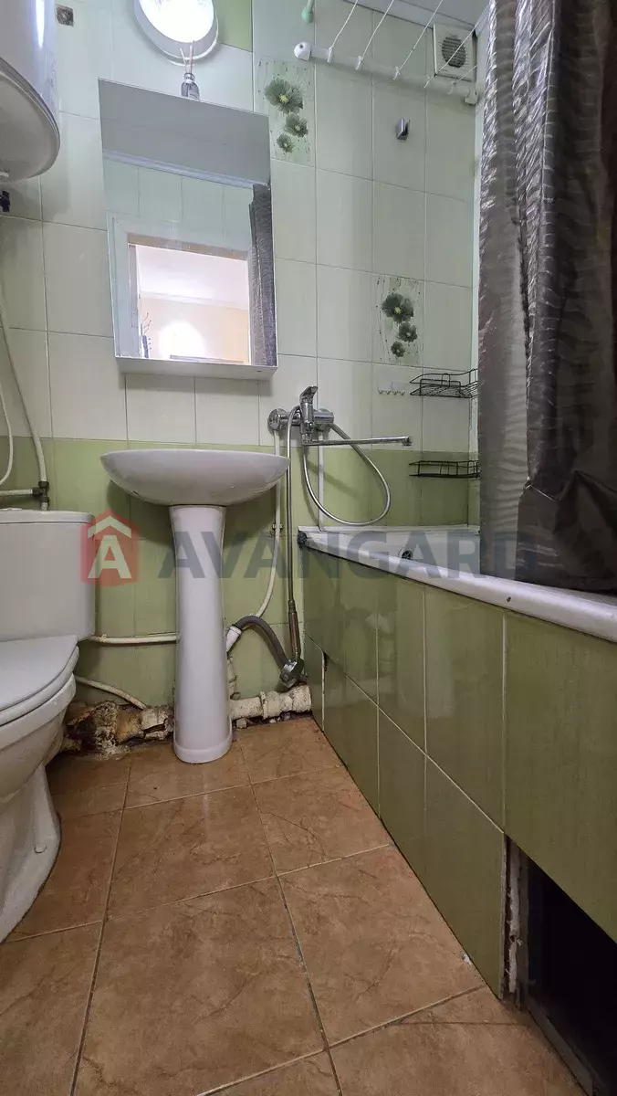 1 . , 17/-/3 . ., 6/9   3