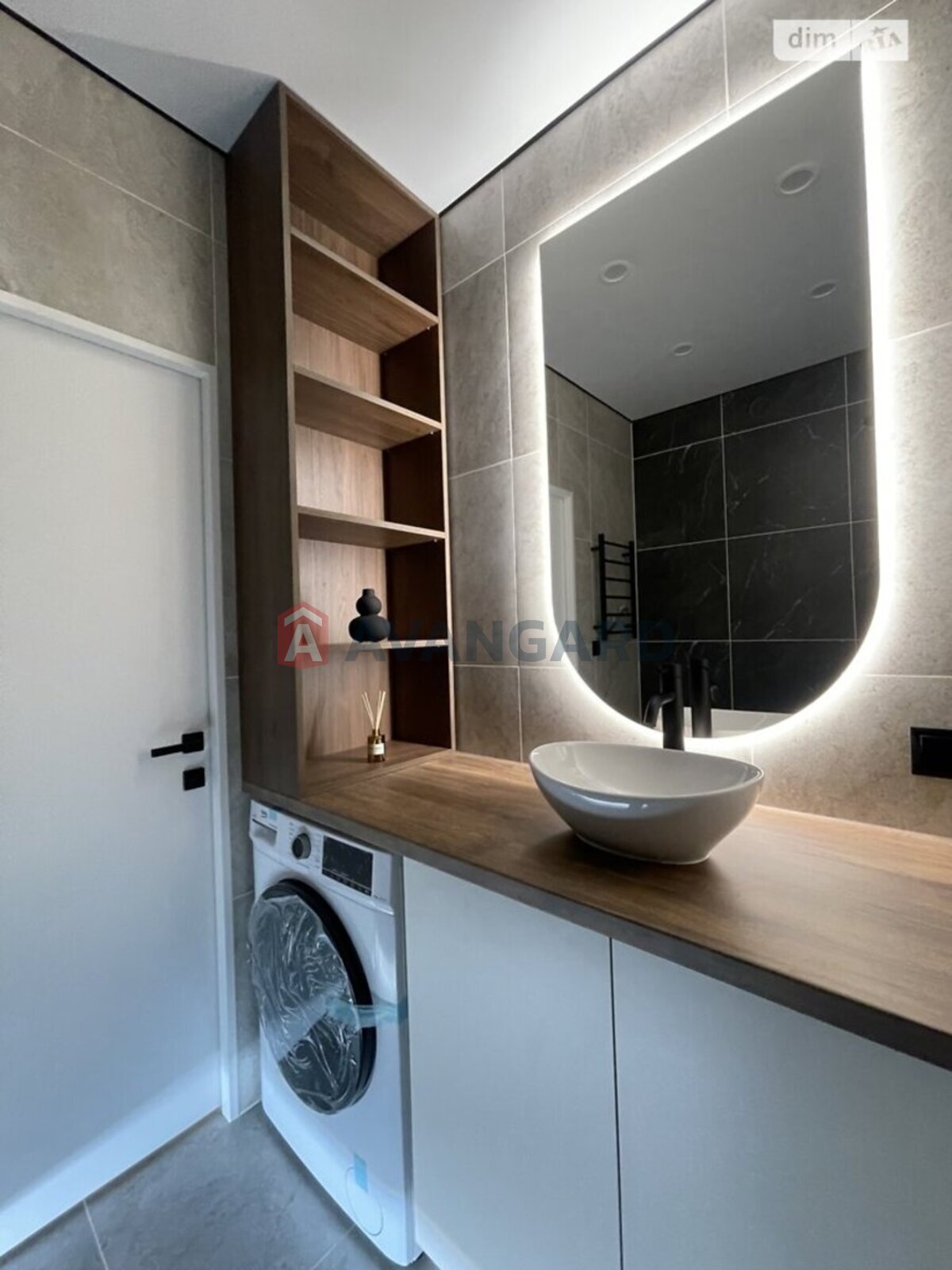 1 ��. ��������, 46/15/18 ��. �., 3/10 ������ ���� 5