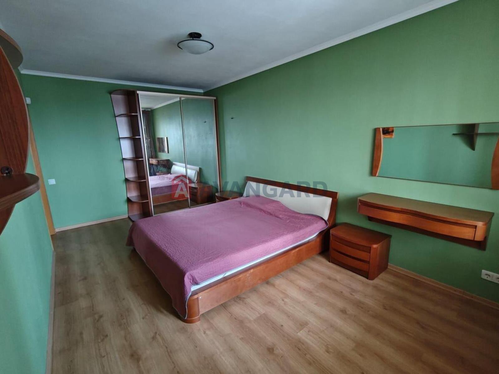 3 ��. ��������, 72/42/8 ��. �., 13/16 ������ ���� 3