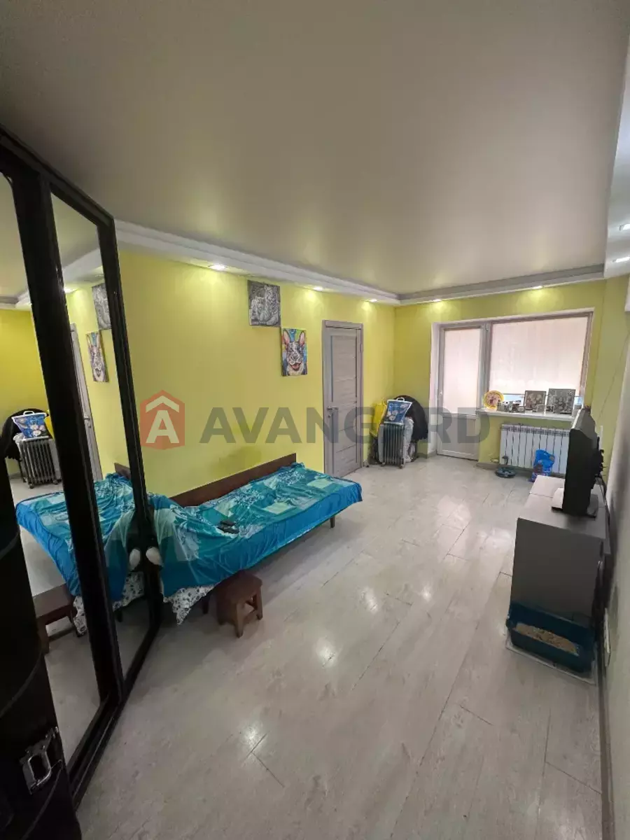 2 ��. ��������, 40/22/6 ��. �., 2/2 ������ ���� 4