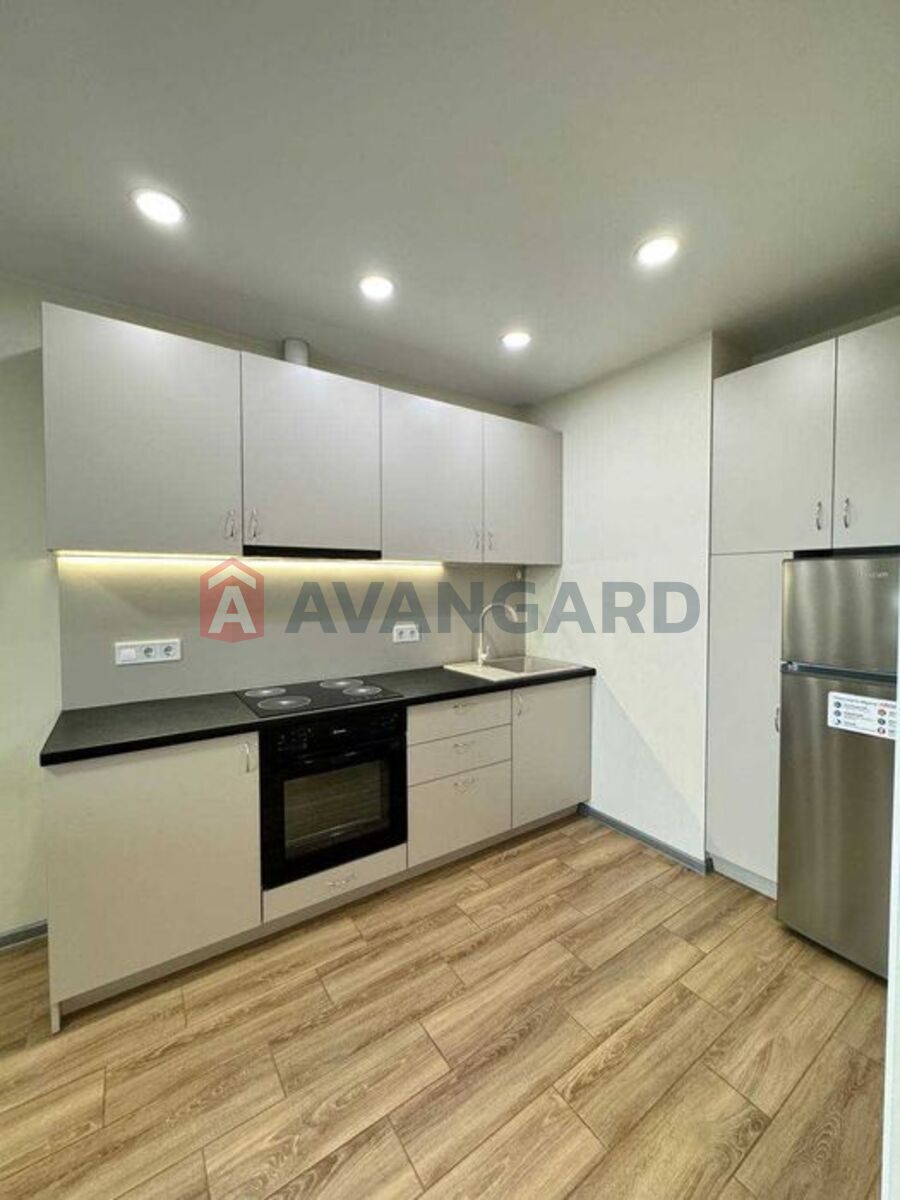 1 ��. ��������, 40/-/10 ��. �., 3/24 ������ ���� 2