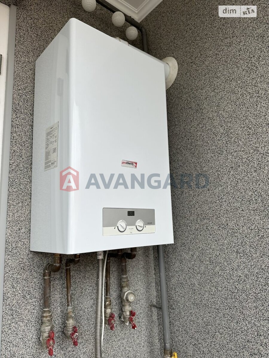 3 ��. ��������, 103/56/13 ��. �., 8/9 ������ ���� 11