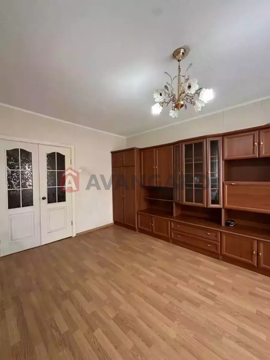 3 ����. ��������, 65/-/8 ��. �., 7/9 ���� ���� 2