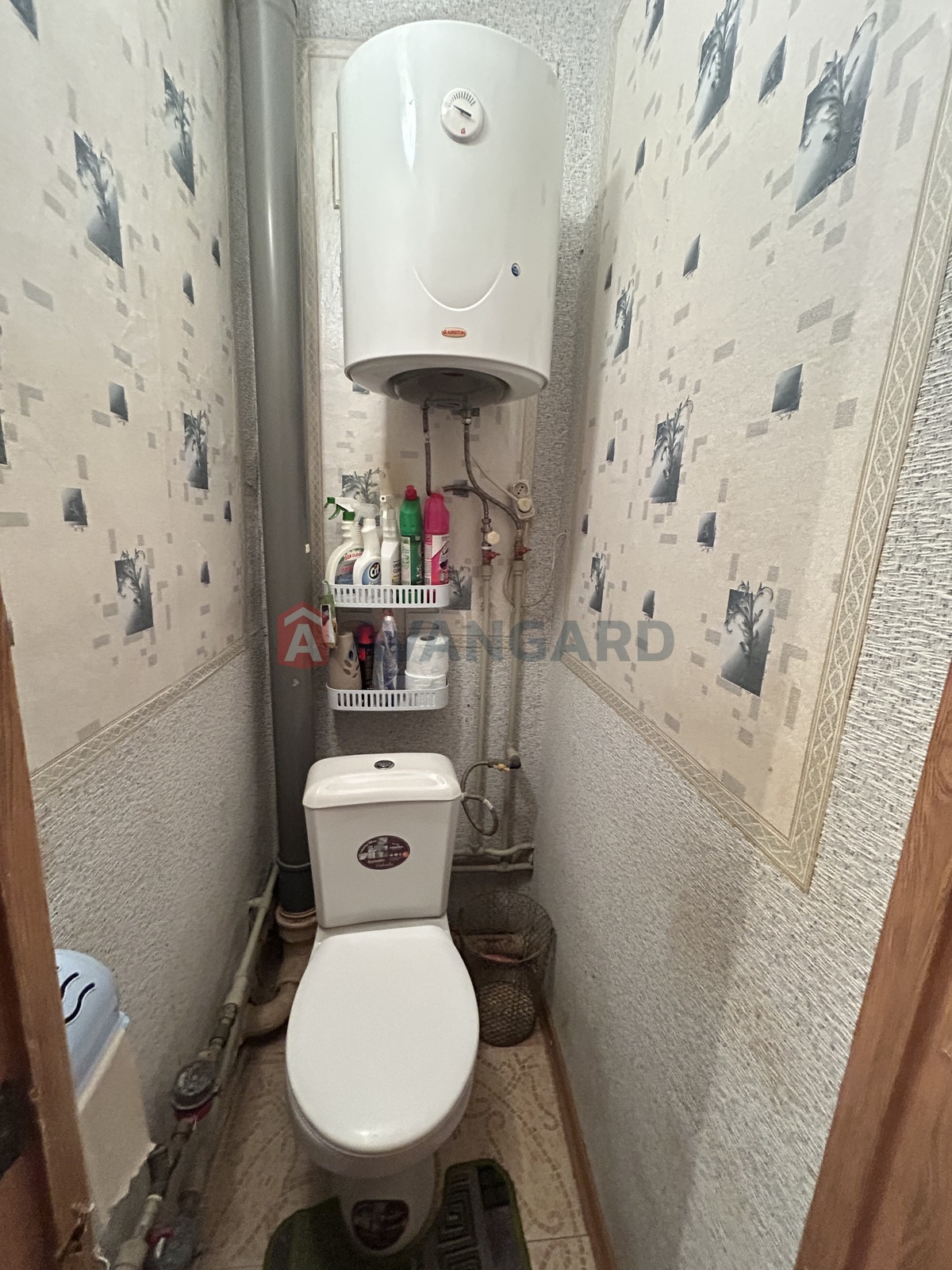 3 . , 70/42/8 . ., 9/9   13