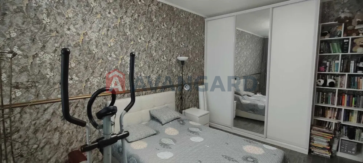 3 ��. ��������, 75/-/10 ��. �., 5/5 ������ ���� 8