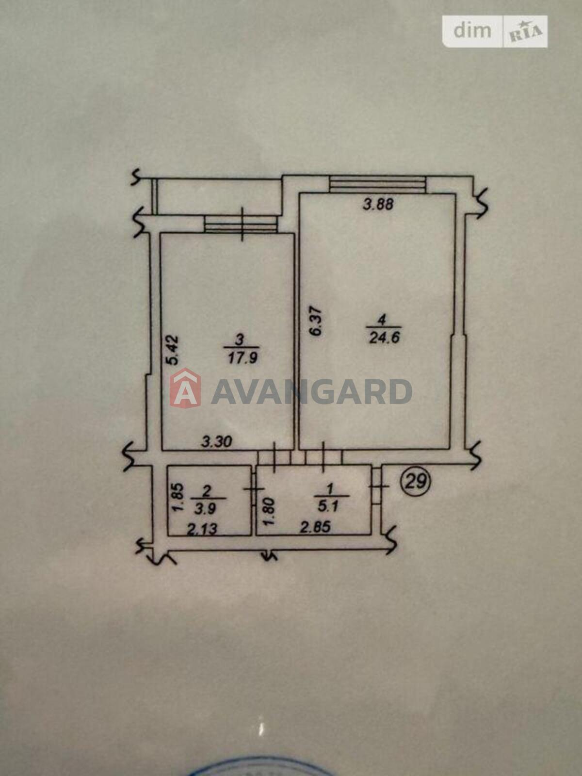 2 ��. ��������, 53/18/25 ��. �., 3/5 ������ ���� 23