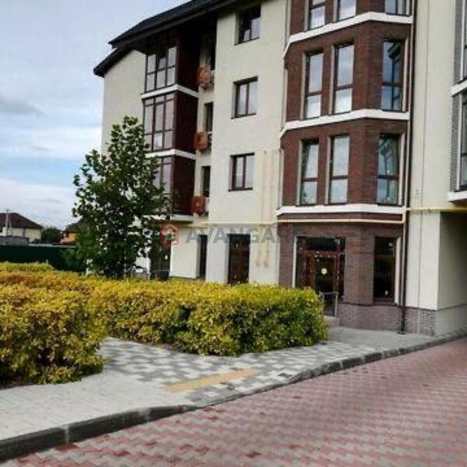 1 ��. ��������, 39/-/11 ��. �., 3/4 ������ ���� 5