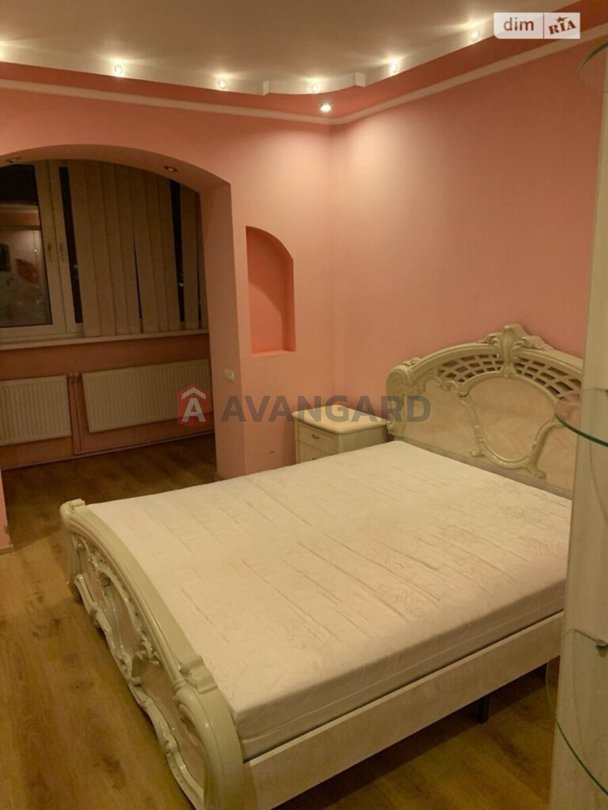 3 ��. ��������, 65/42/15 ��. �., 9/10 ������ ���� 7