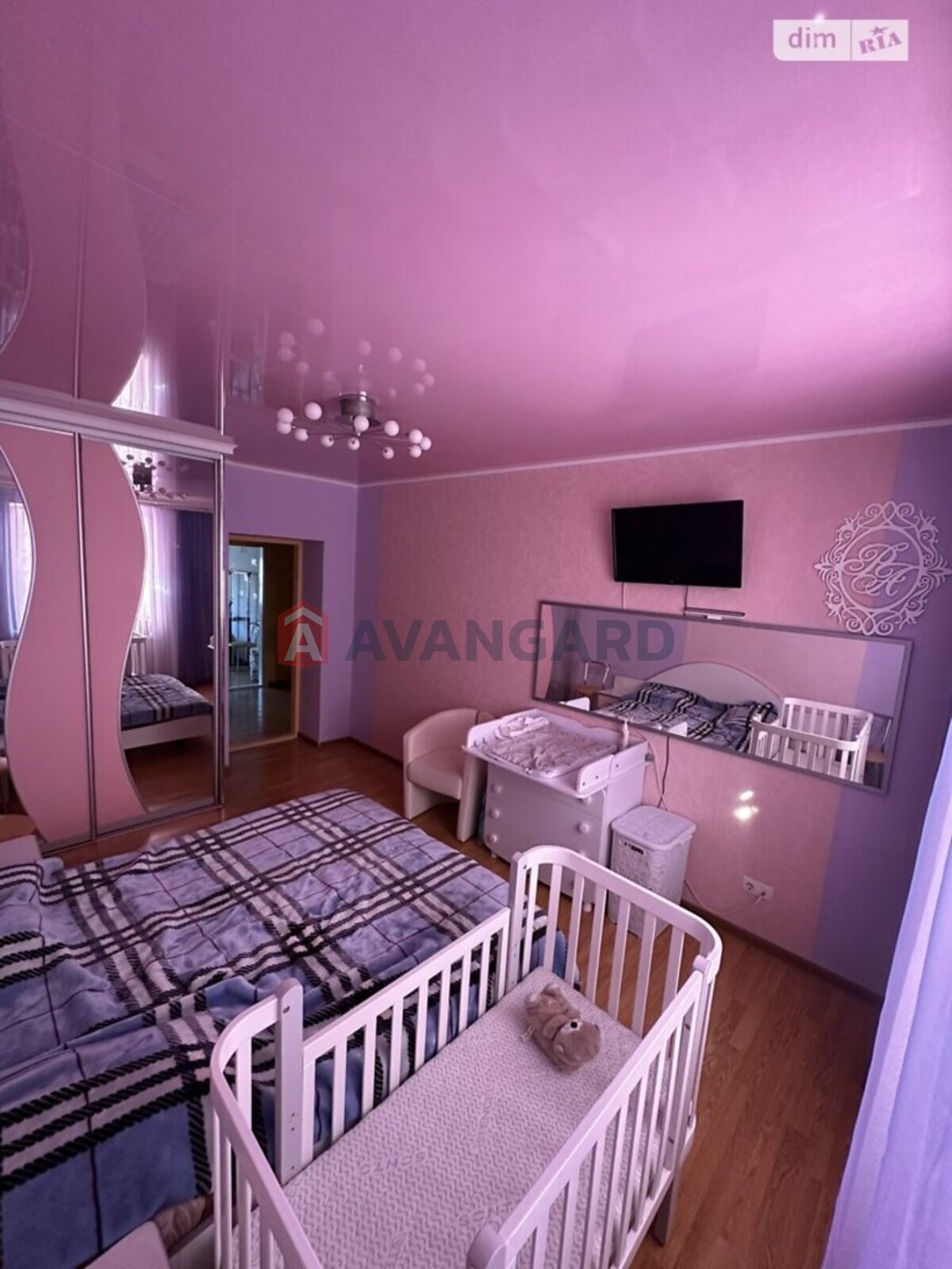 3 ��. ��������, 94/77/17 ��. �., 1/9 ������ ���� 26