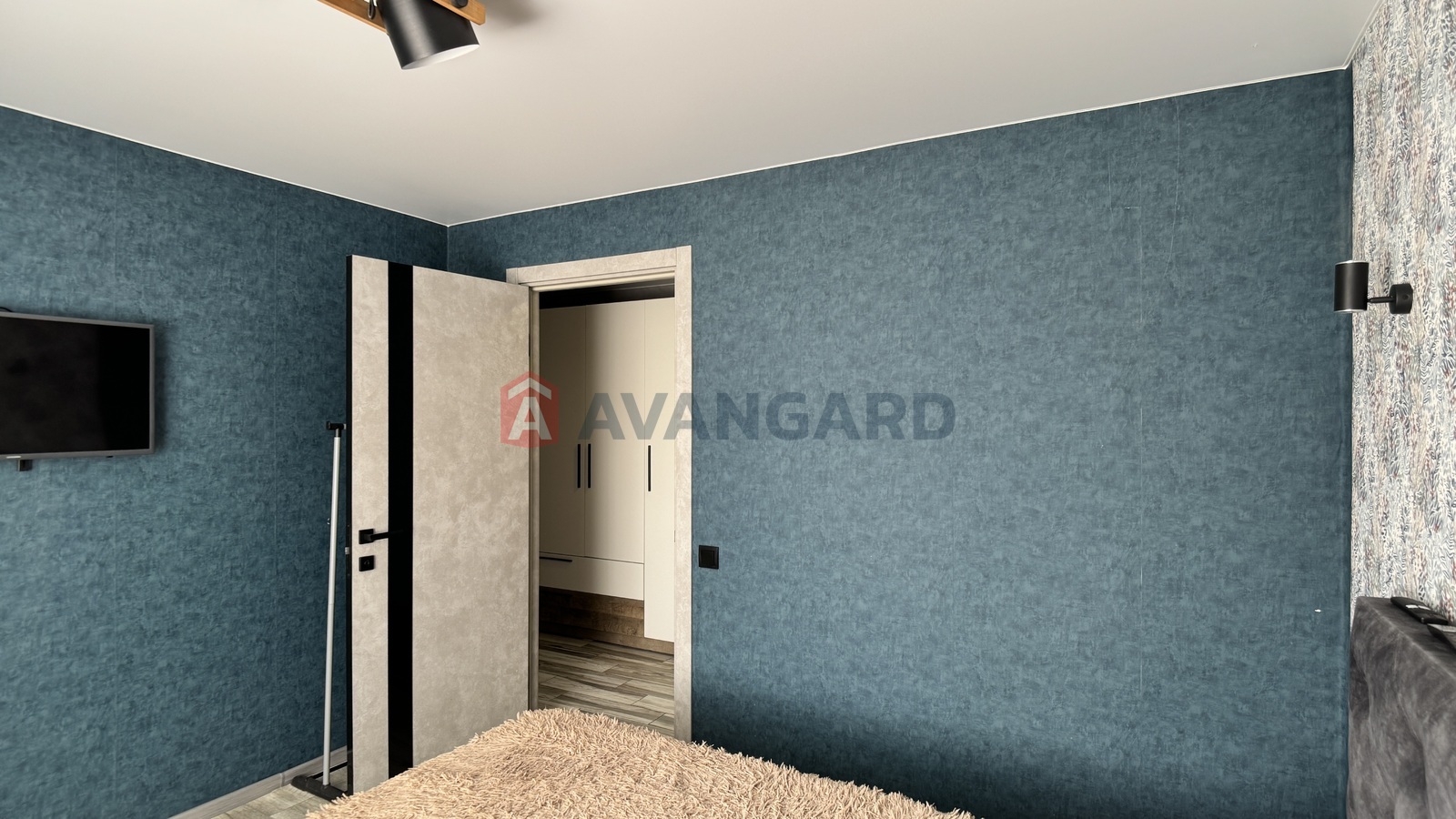 3 ��. ��������, 70/33/20 ��. �., 11/14 ������ ���� 18