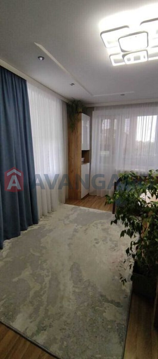 3 ����. ��������, 60/-/8 ��. �., 3/5 ���� ���� 4