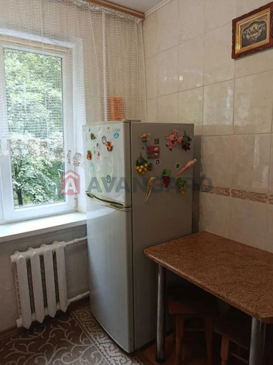 2 ��. ��������, 48/-/6 ��. �., 3/5 ������ ���� 4