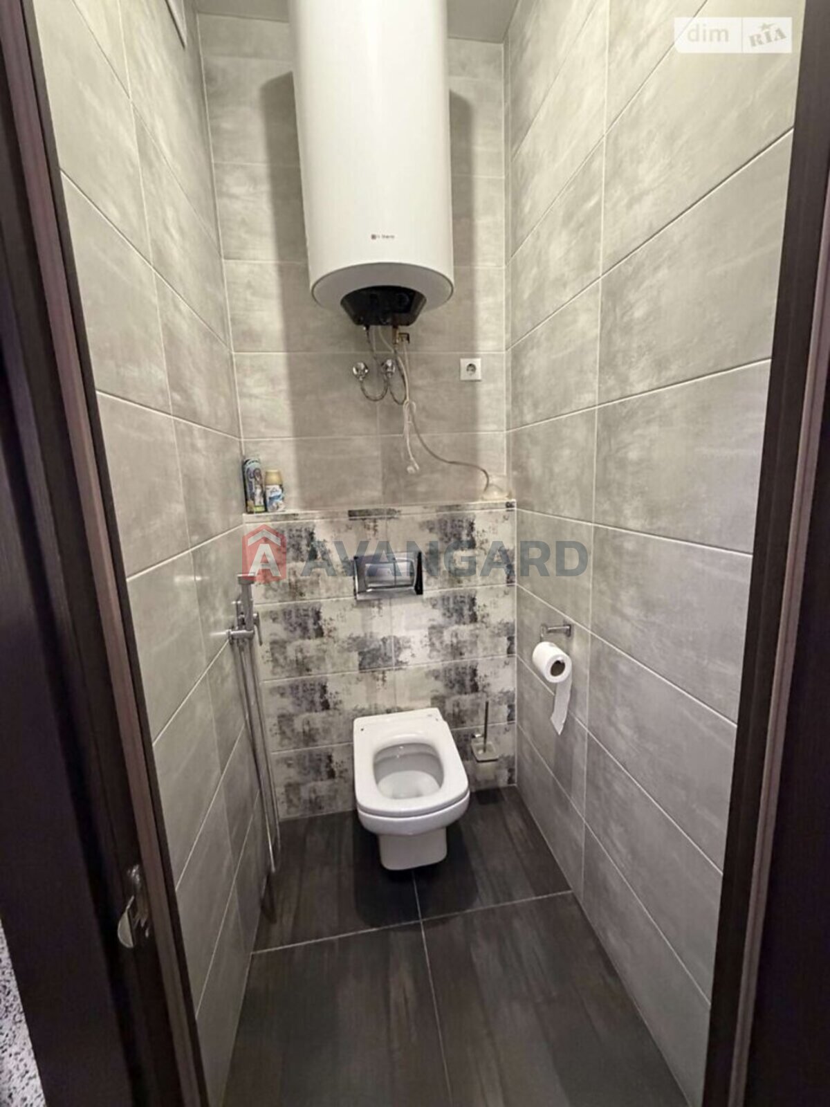 3 ��. ��������, 70/70/- ��. �., 2/5 ������ ���� 21