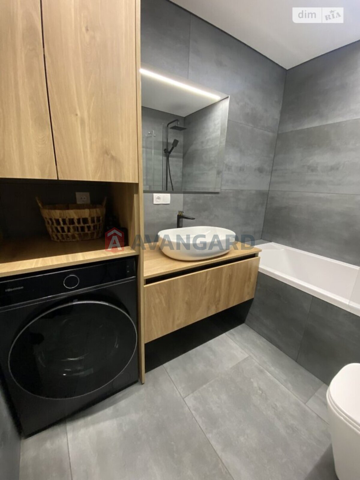 2 ����. ��������, 63/-/16 ��. �., 8/11 ���� ���� 20