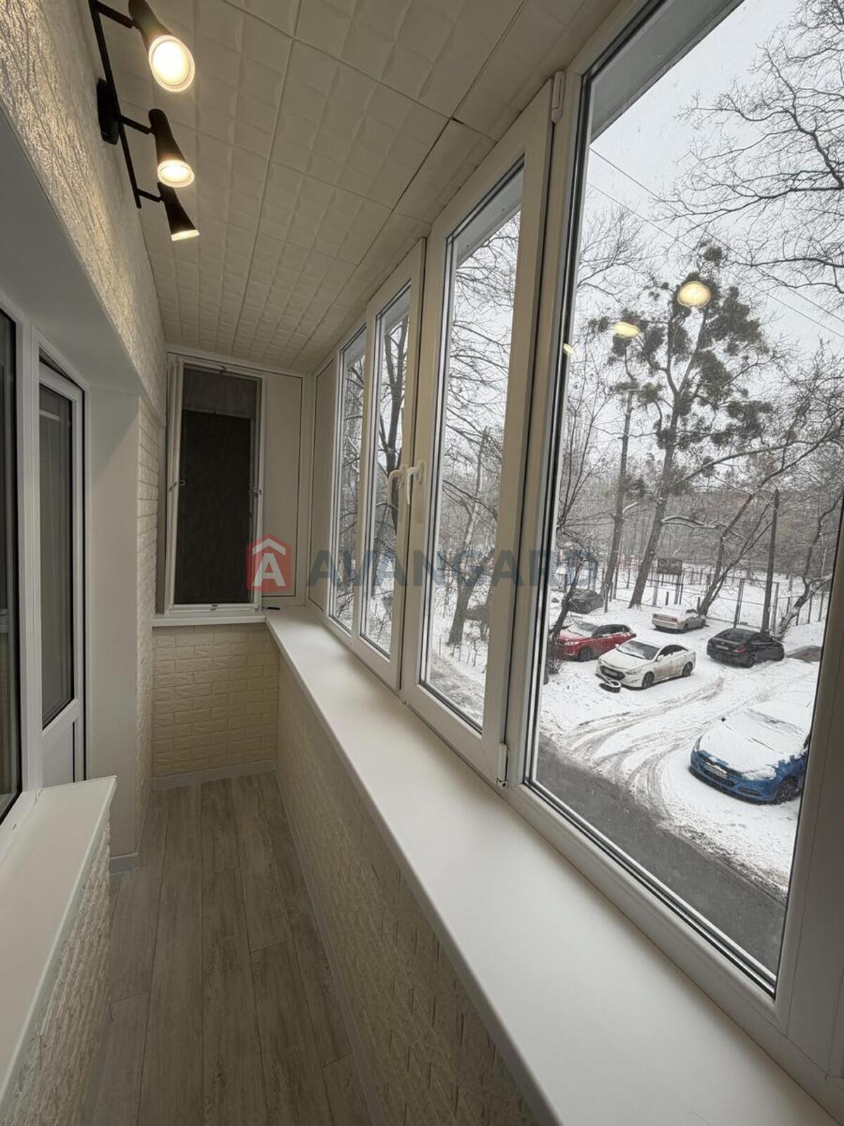 1 ��. ��������, 33/12/15 ��. �., 2/5 ������ ���� 8