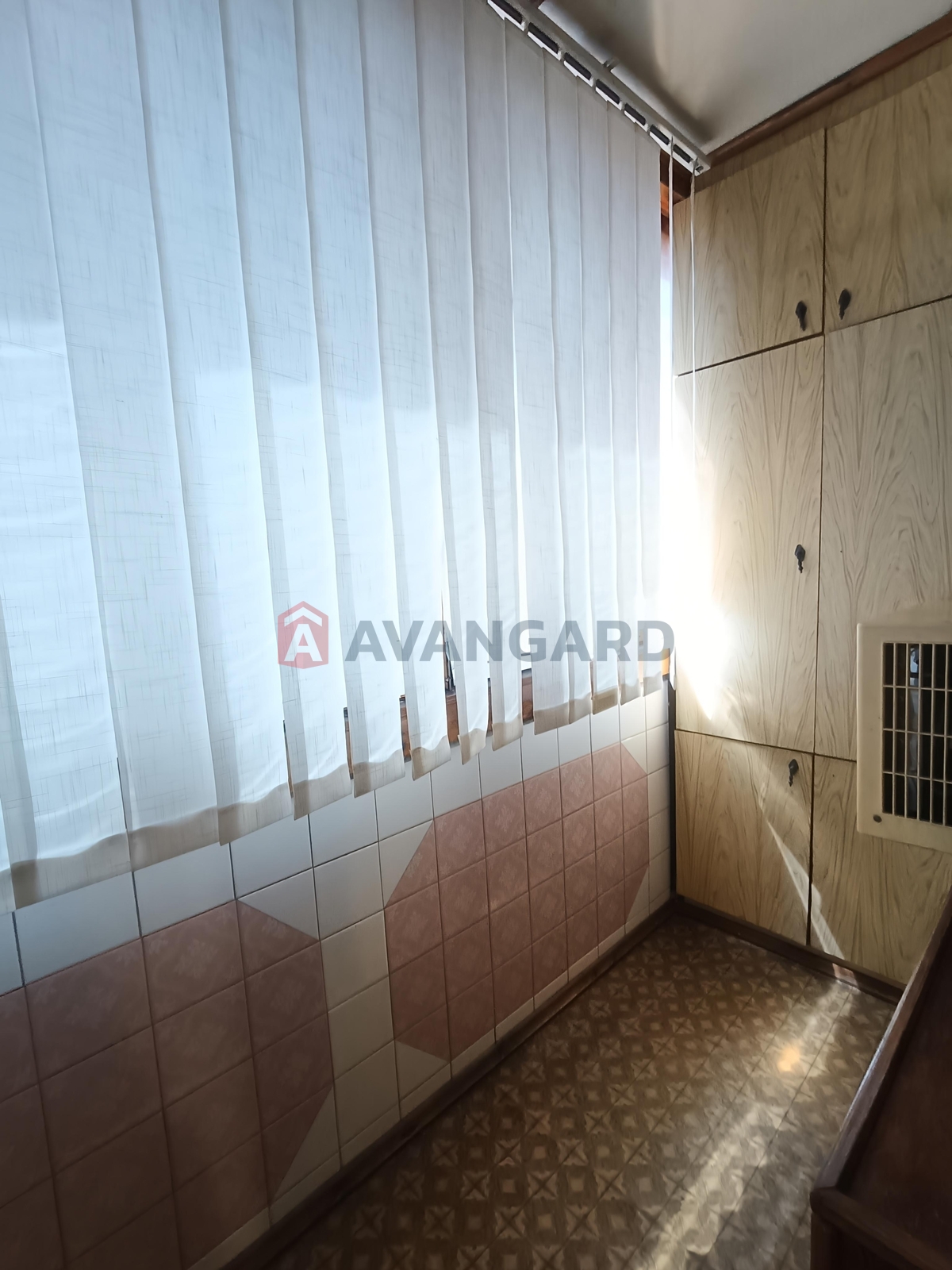 4 ��. ��������, 88/57/7,3 ��. �., 7/9 ������ ���� 13