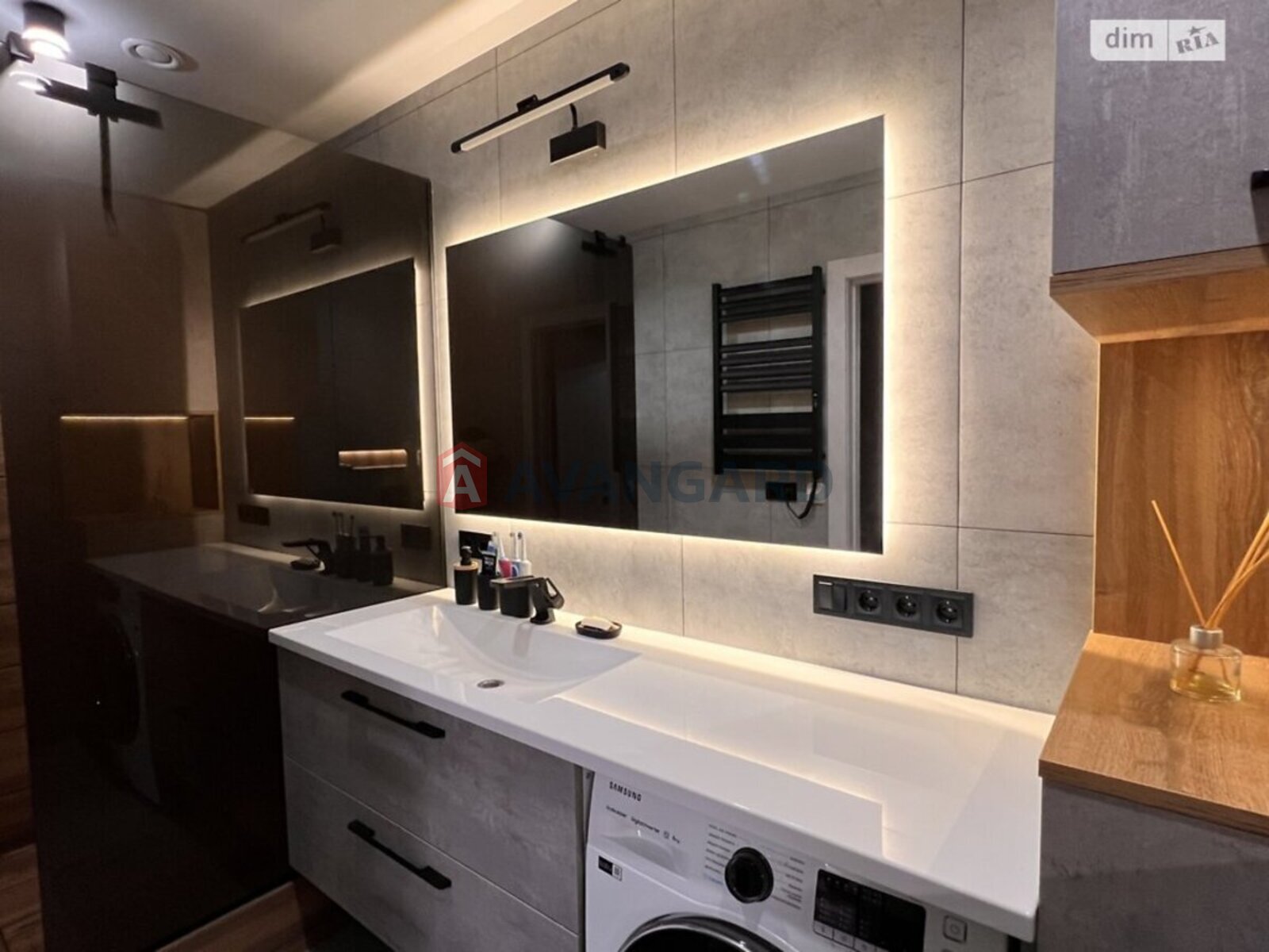 3 ��. ��������, 78/-/10 ��. �., 5/10 ������ ���� 17