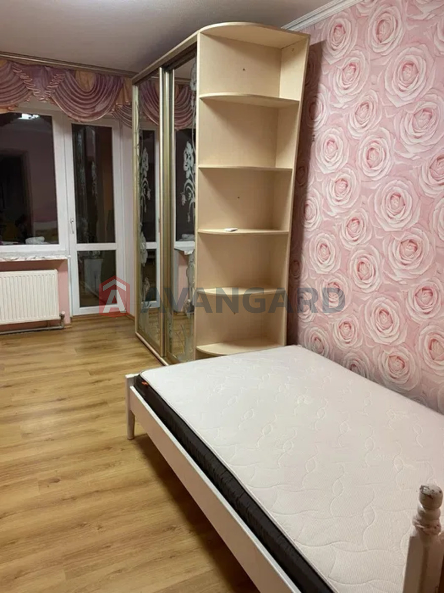 3 ��. ��������, 65/-/7 ��. �., 1/5 ������ ���� 8