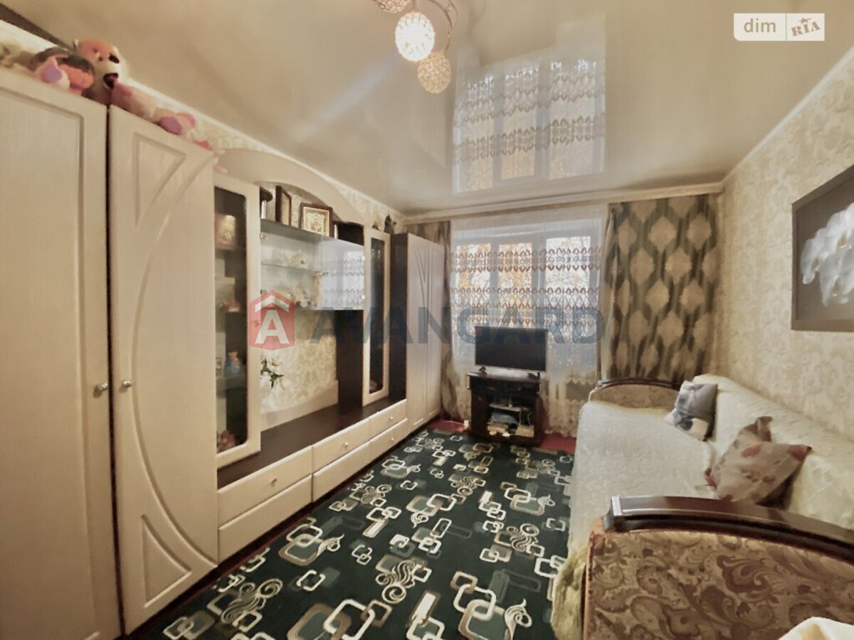 1 ��. ��������, 23/18/- ��. �., 3/5 ������ ���� 7