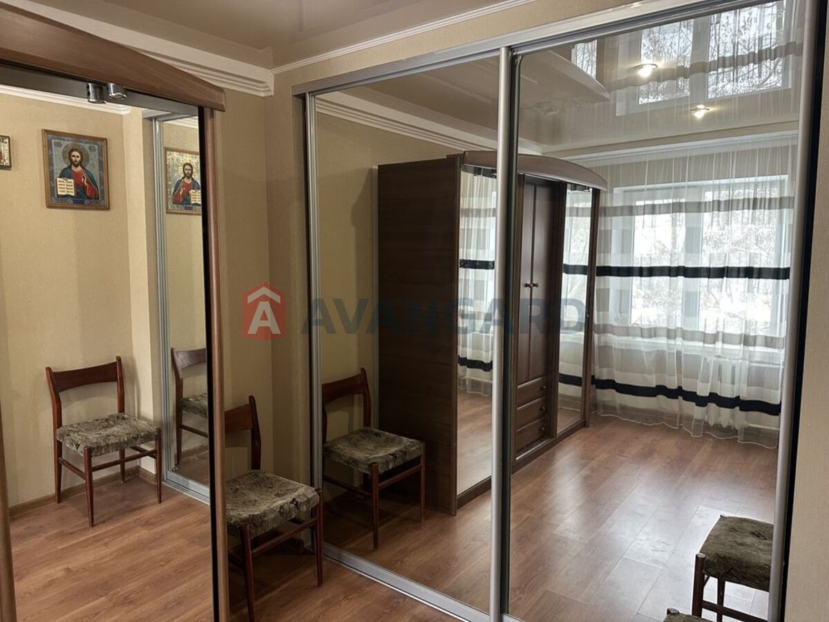 3 ��. ��������, 54/-/7 ��. �., 3/5 ������ ���� 2