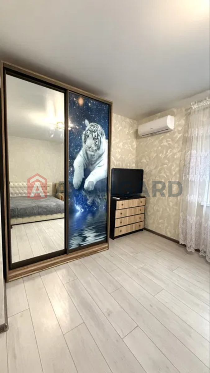 1 ��. ��������, 35/-/15 ��. �., 2/5 ������ ���� 4