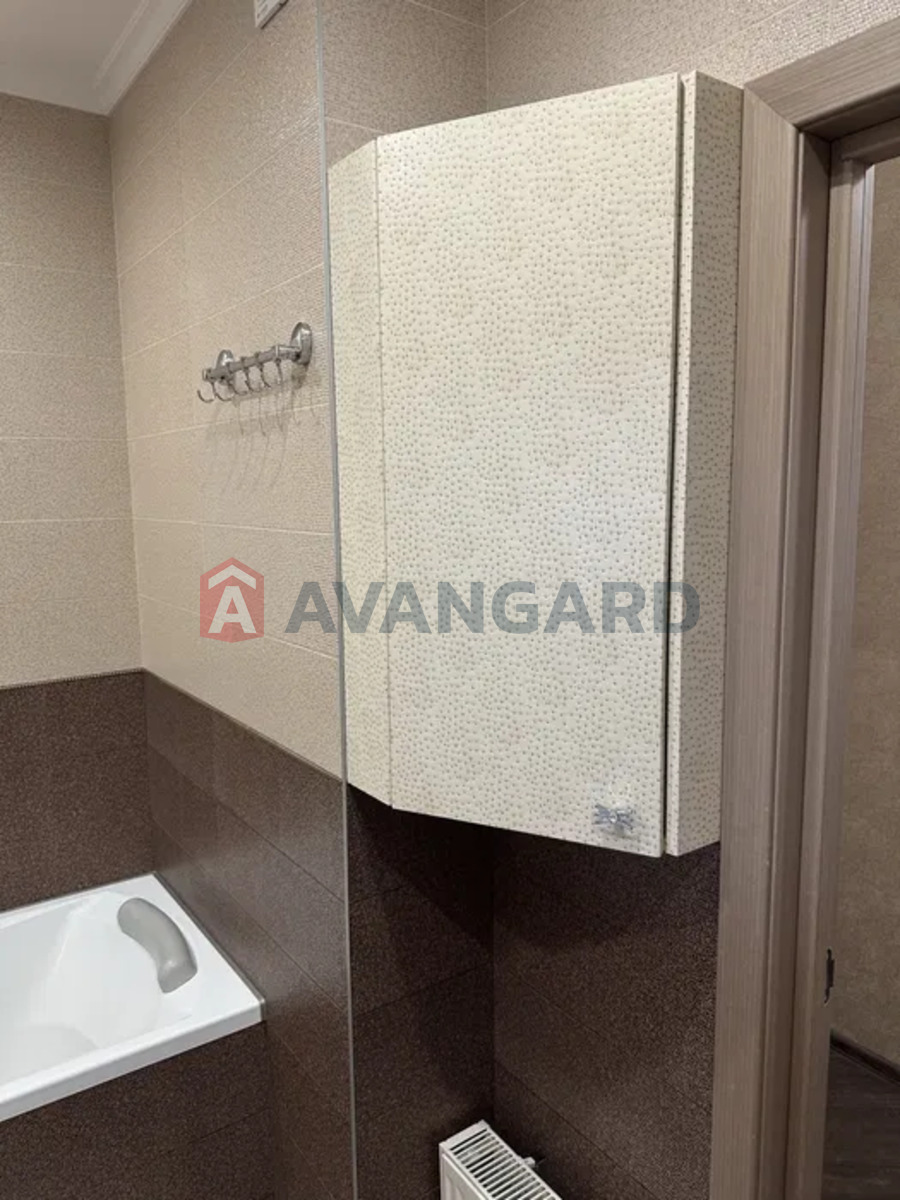 1 ����. ��������, 49/21.7/10 ��. �., 15/25 ���� ���� 12