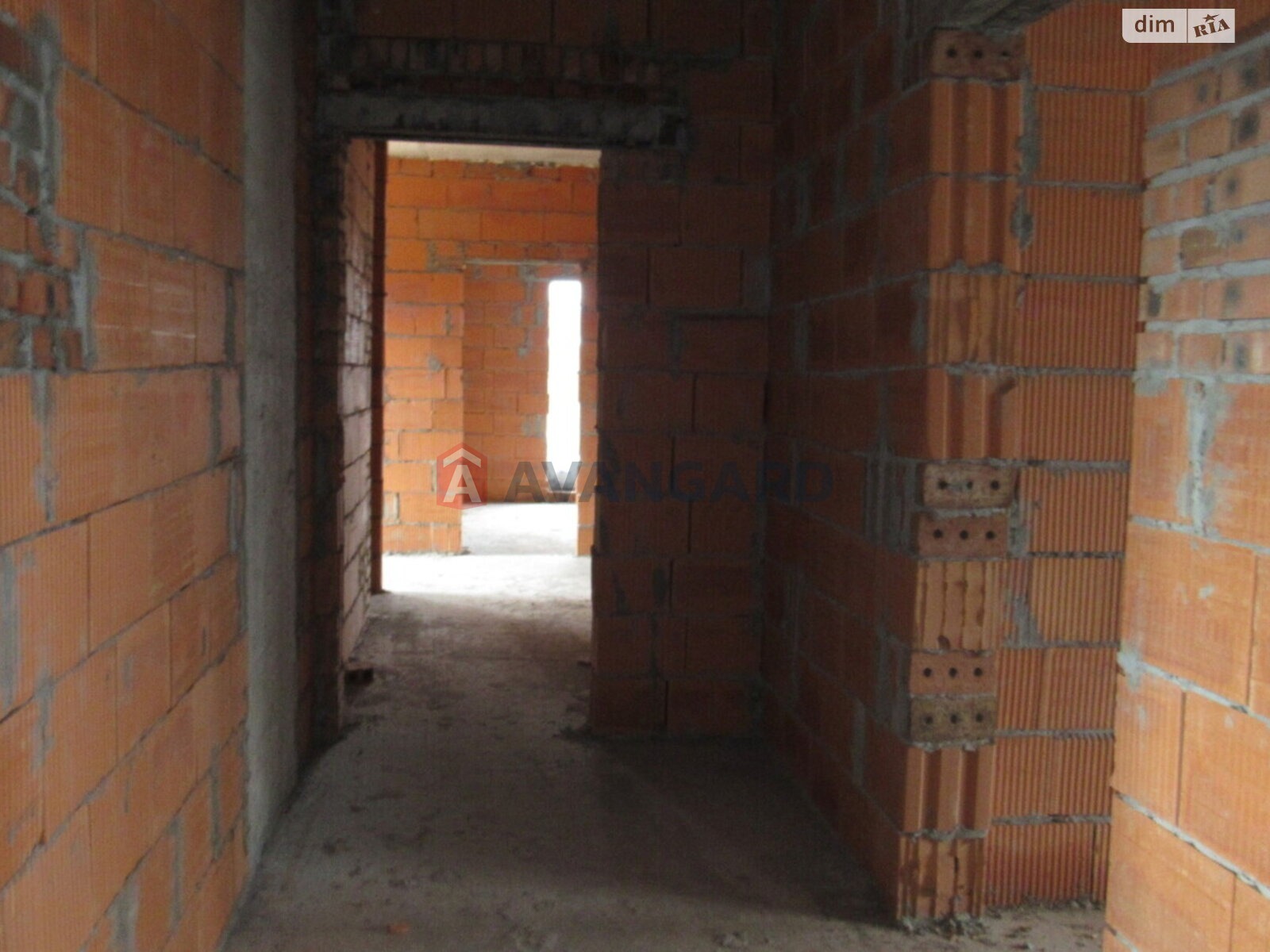 2 ��. ��������, 80.45/27.09/22.97 ��. �., 3/4 ������ ���� 7