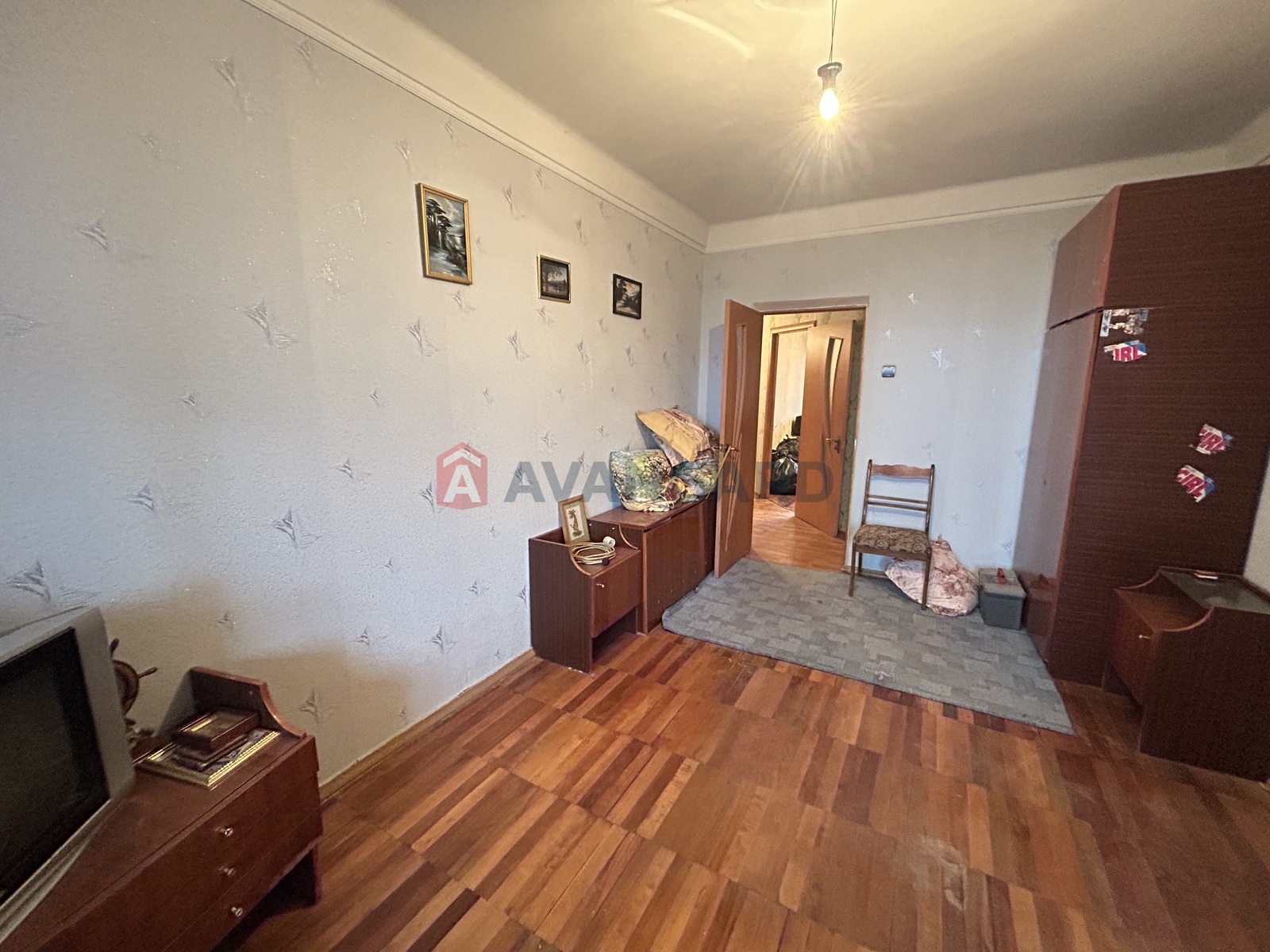 3 . , 70/42/8 . ., 9/9   6