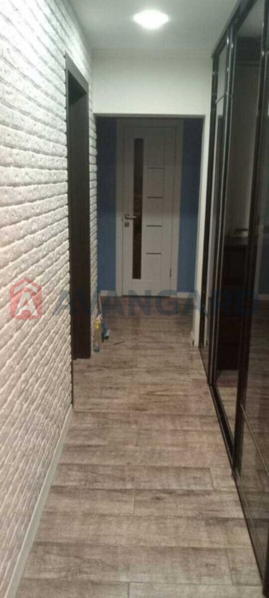 3 ��. ��������, 71/-/8 ��. �., 5/9 ������ ���� 13