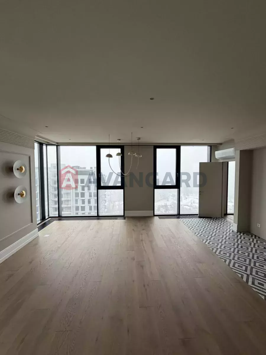 3 ����. ��������, 95/-/41 ��. �., 11/18 ���� ���� 20