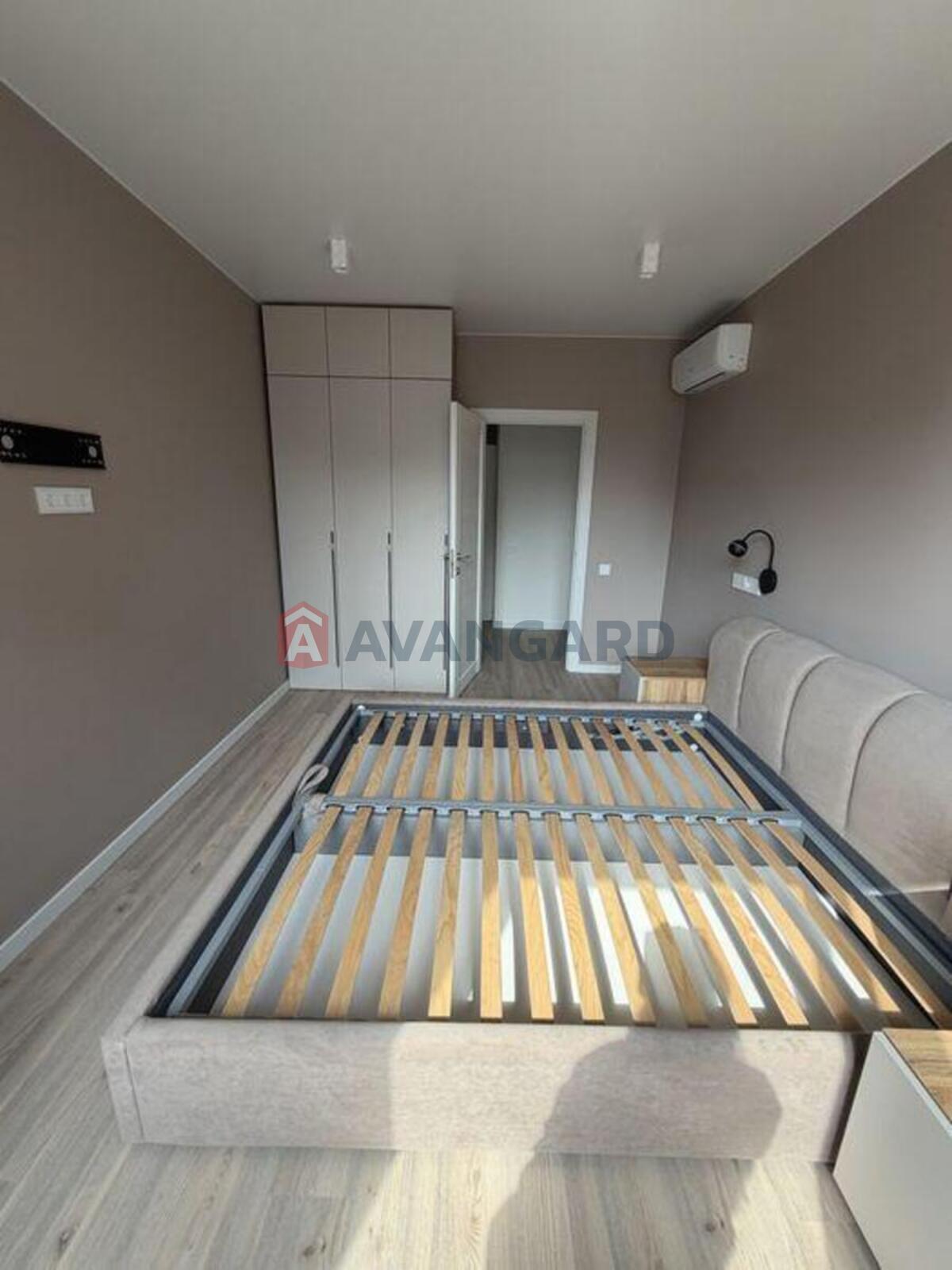 2 ��. ��������, 76/-/26 ��. �., 11/18 ������ ���� 5