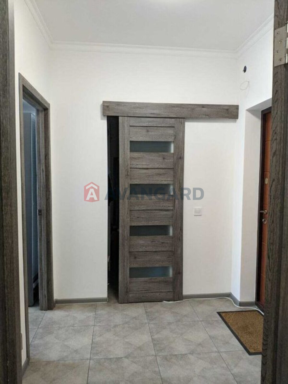 1 ����. ��������, 43/-/18 ��. �., 6/10 ���� ���� 10