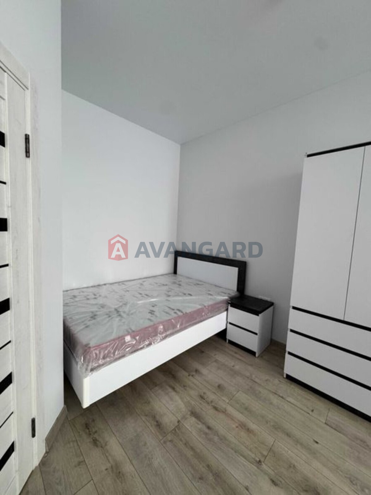 1 ����. ��������, 38/-/11 ��. �., 3/10 ���� ���� 8