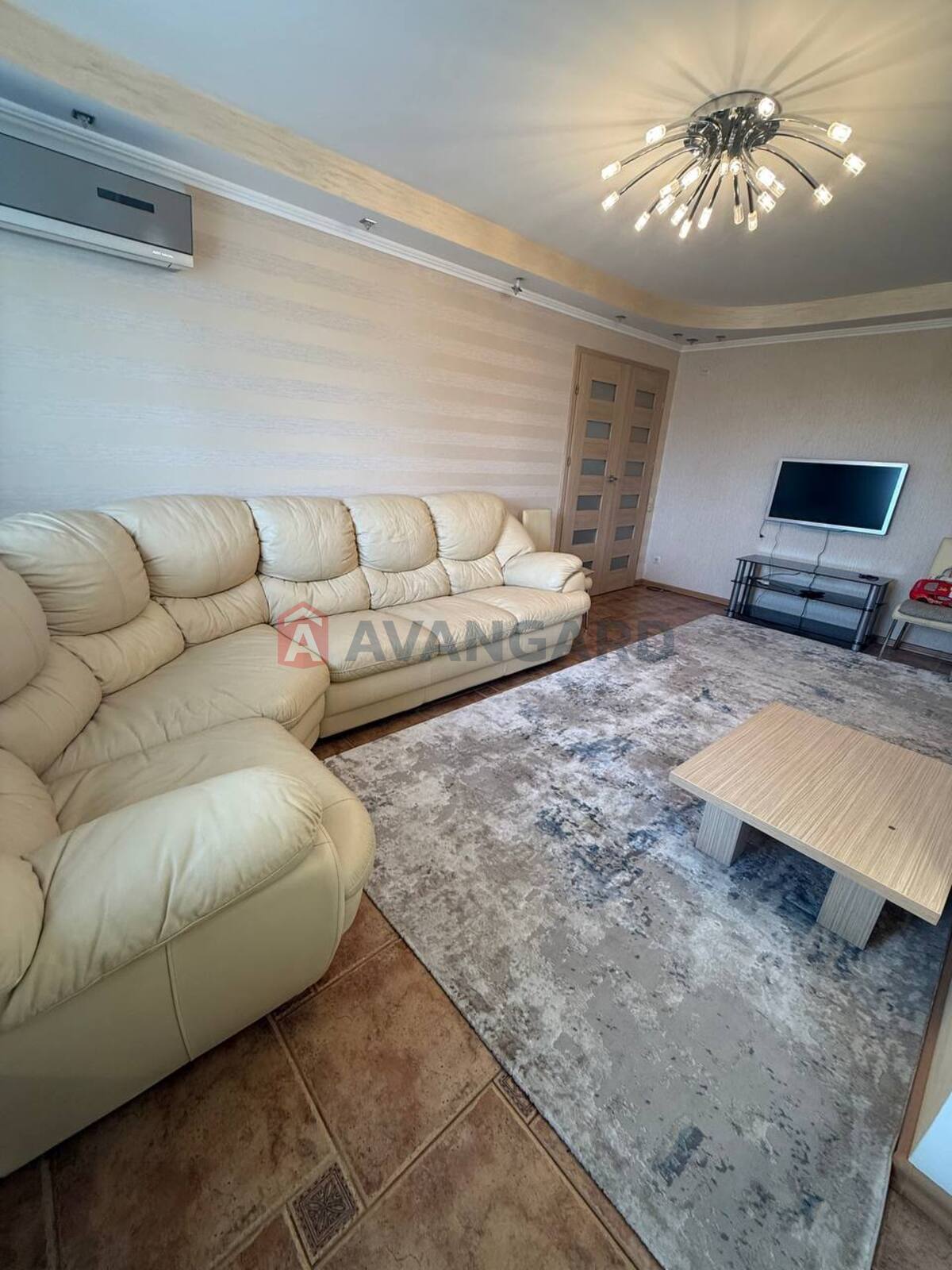 3 ����. ��������, 69/40/9 ��. �., 8/9 ���� ���� 1