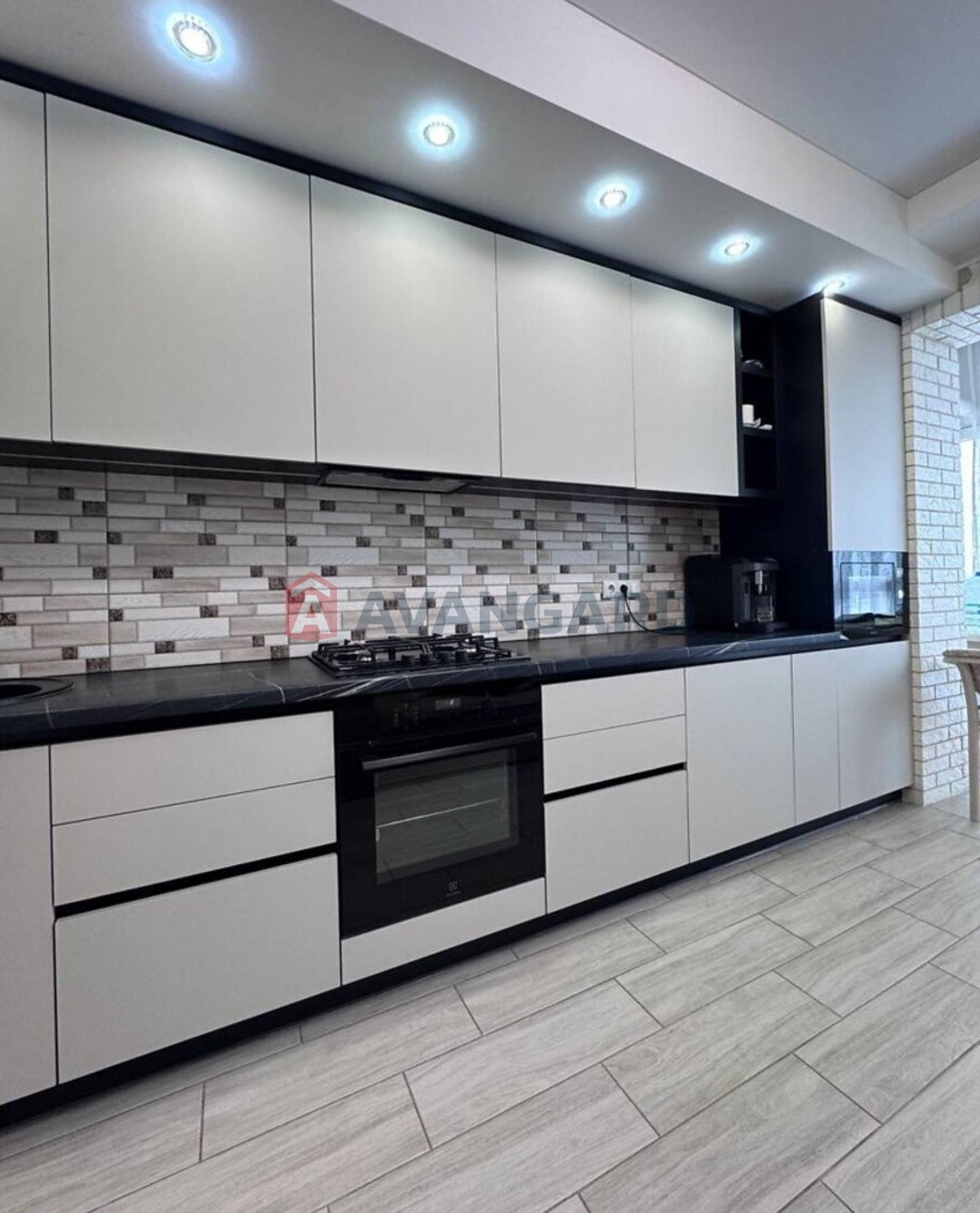 1 ��. ��������, 46/18/16 ��. �., 8/10 ������ ���� 1