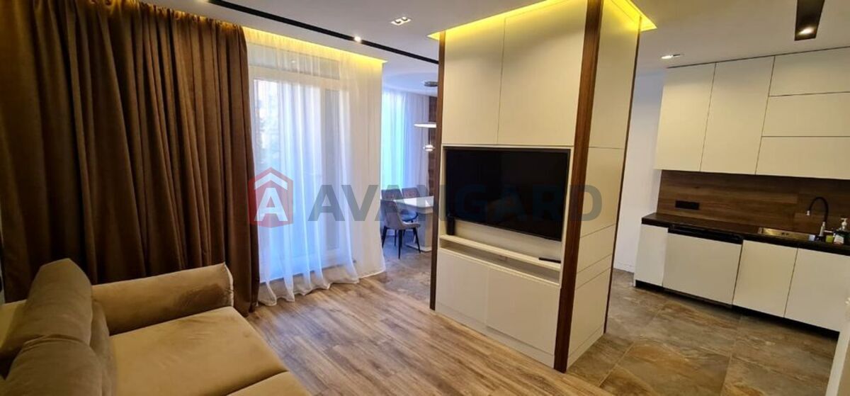 3 ��. ��������, 86/-/15 ��. �., 2/12 ������ ���� 12