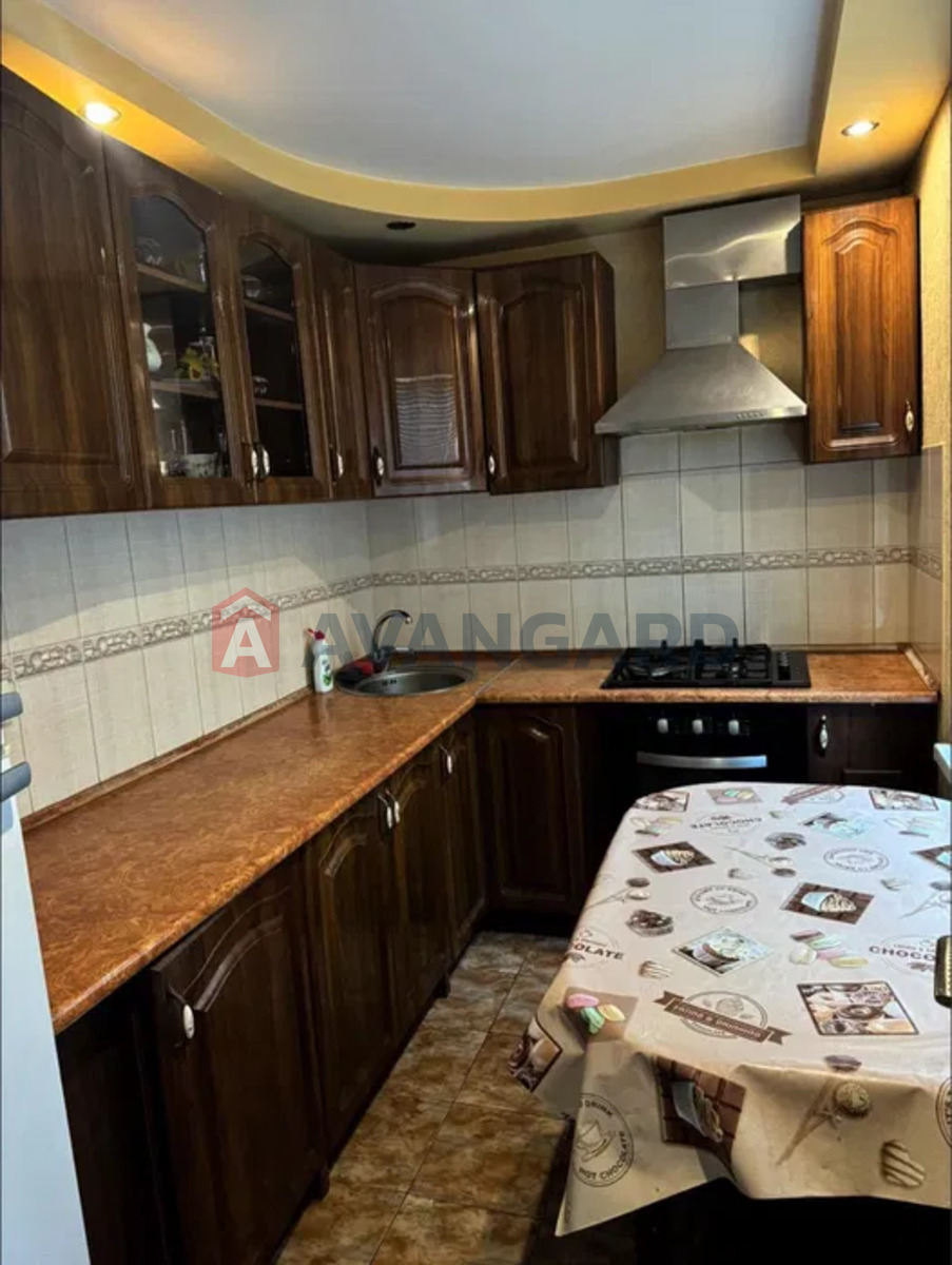 2 ����. ��������, 43/-/7 ��. �., 5/5 ���� ���� 3