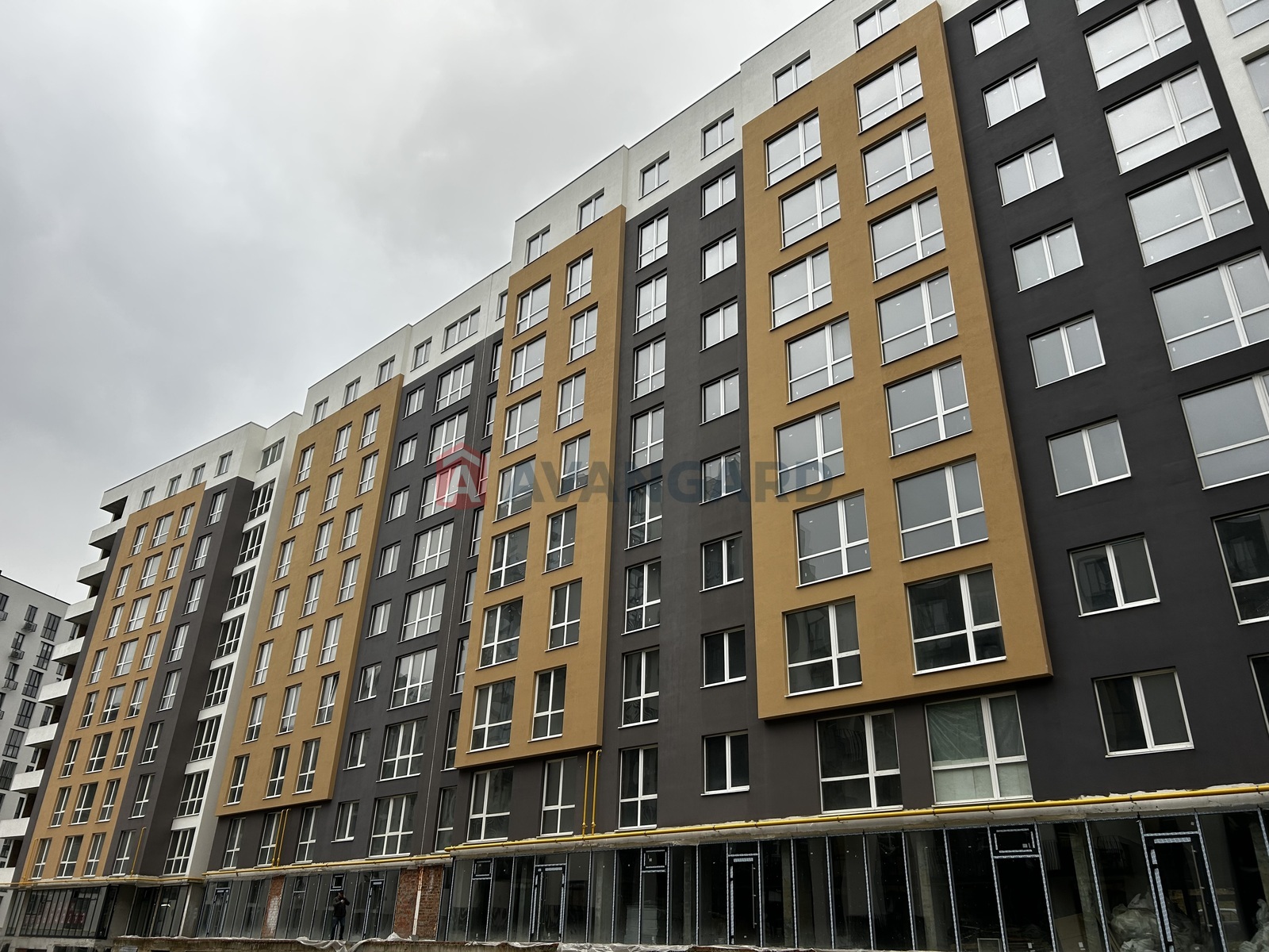 1 ��. ��������, 42/16/12 ��. �., 10/10 ������ ���� 3