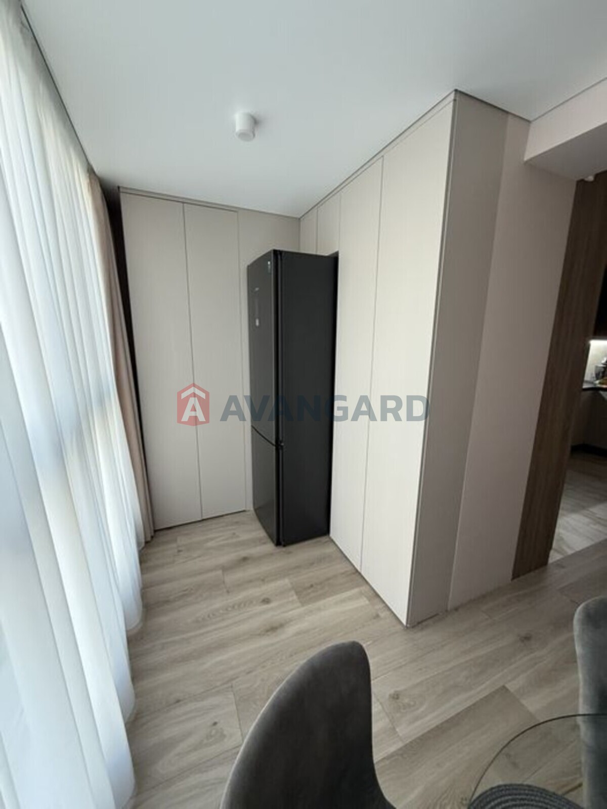 3 ��. ��������, 55/-/20 ��. �., 4/10 ������ ���� 1