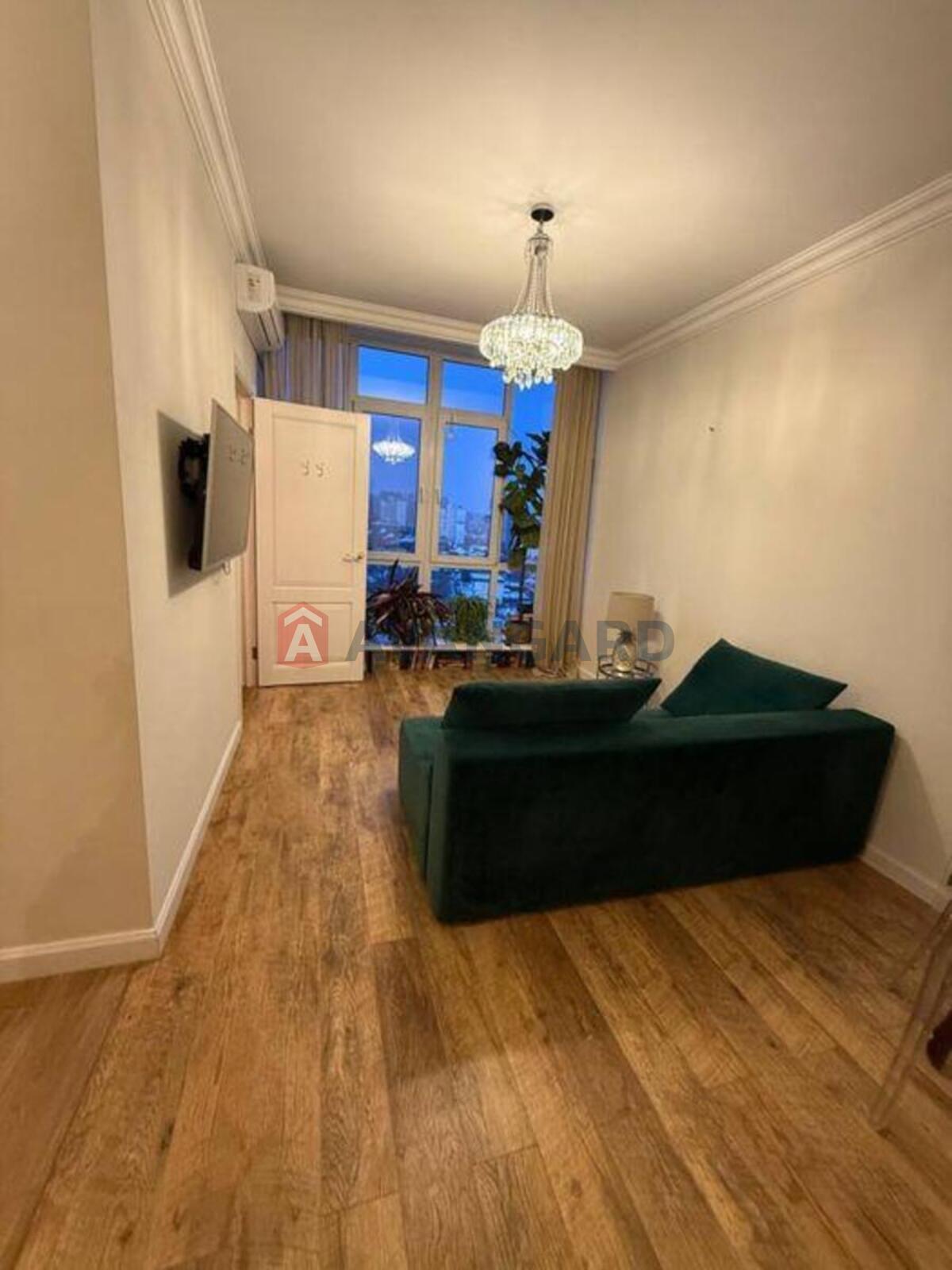 2 ��. ��������, 48/-/6 ��. �., 5/10 ������ ���� 1